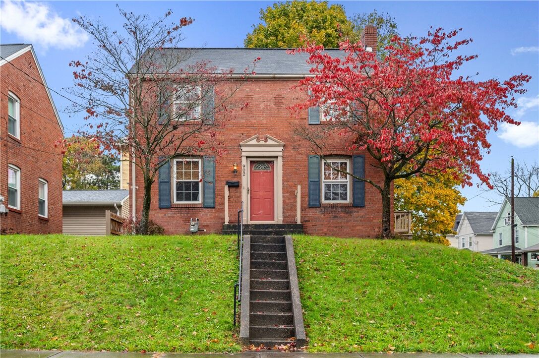 Property Photo:  902 Delaware Ave  PA 16105 