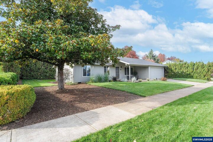 Property Photo: 5095 Cultus Av SE OR 97306