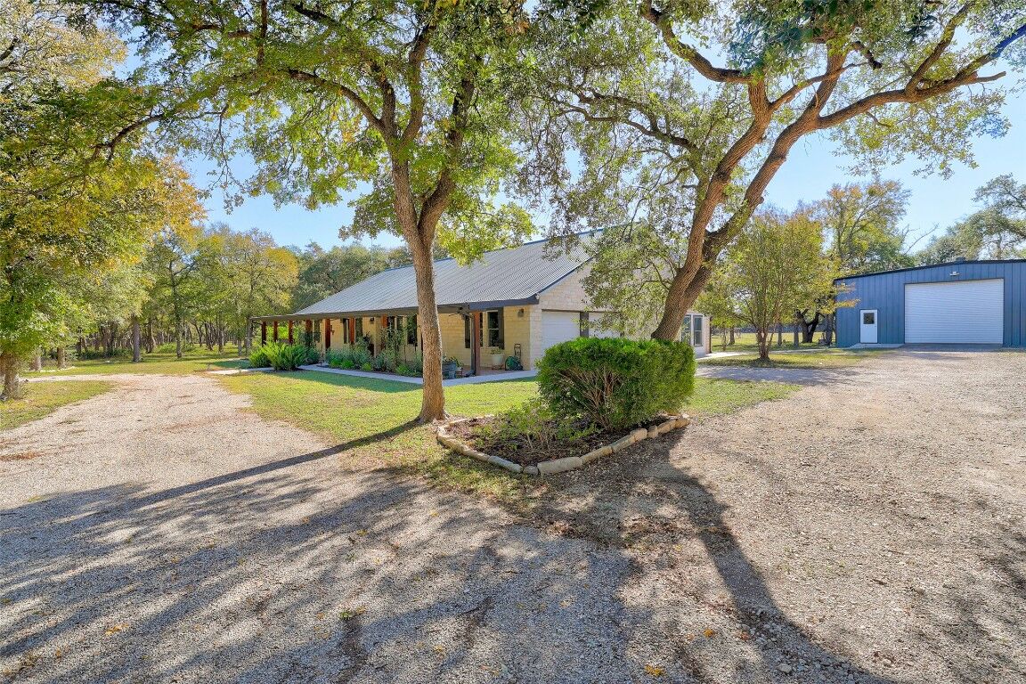 Property Photo:  30309 Live Oak Trail  TX 78633 
