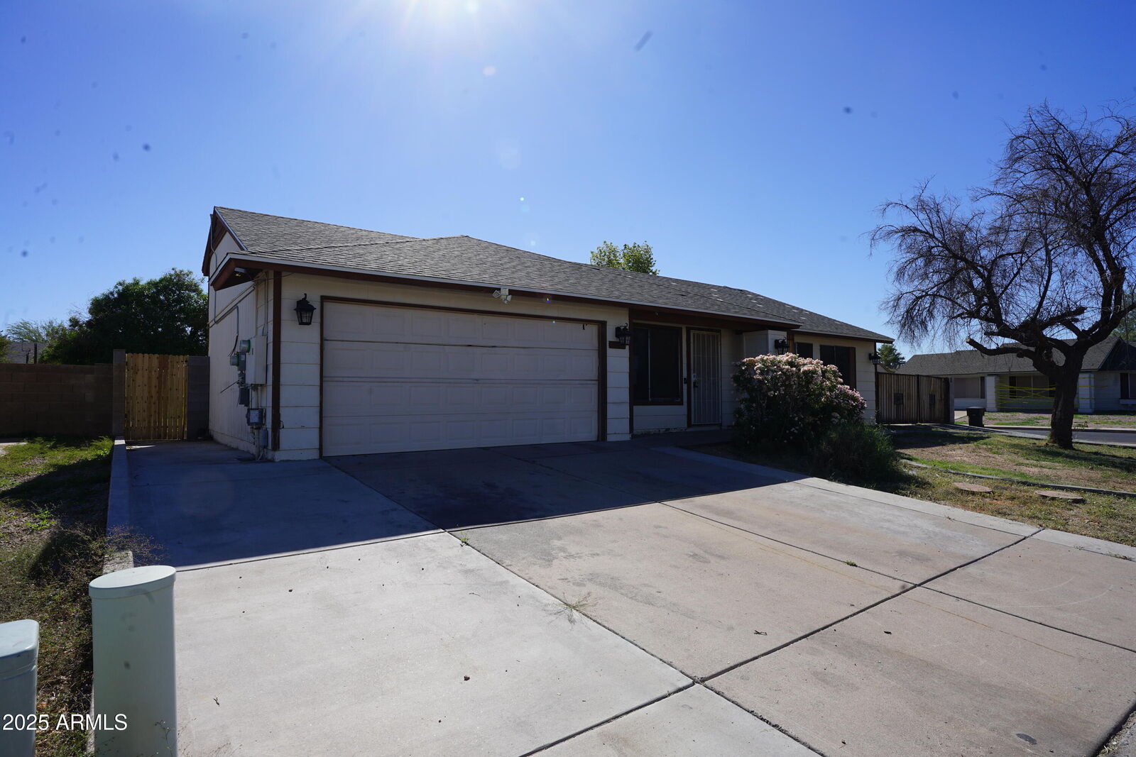 Property Photo:  709 E Halifax Street  AZ 85203 