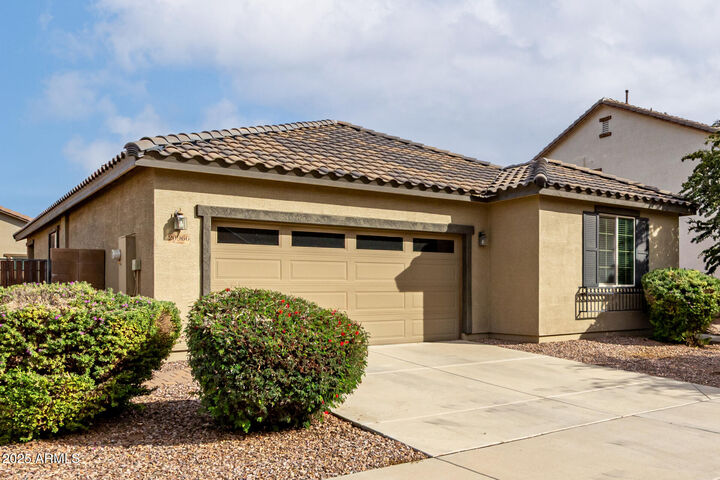 Property Photo:  20966 E Pecan Lane  AZ 85142 