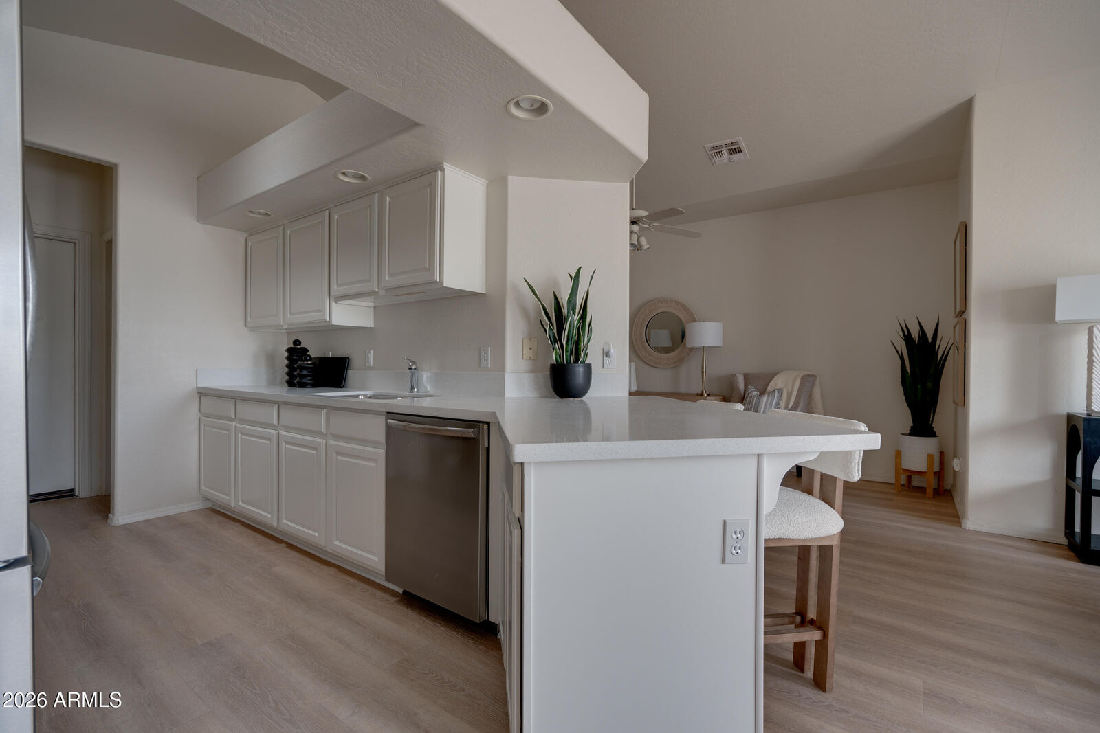 Property Photo: 320 S 70th Street 8 AZ 85208