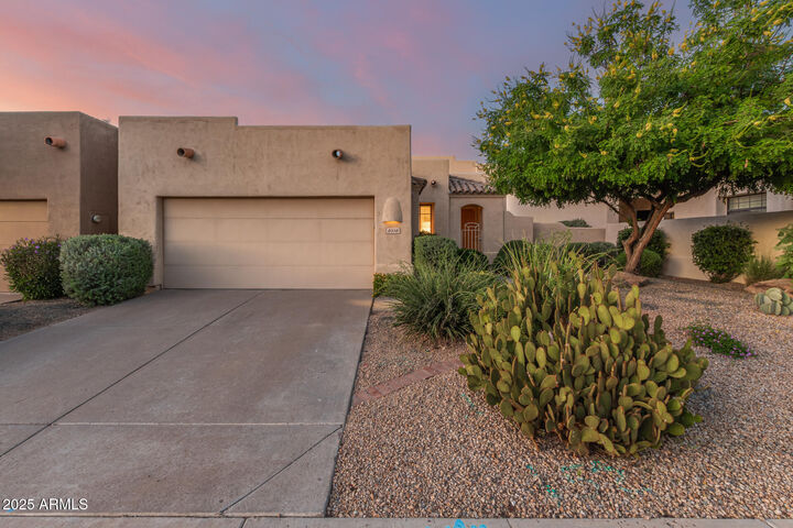 8338 E Joshua Tree Lane  Scottsdale AZ 85250 photo
