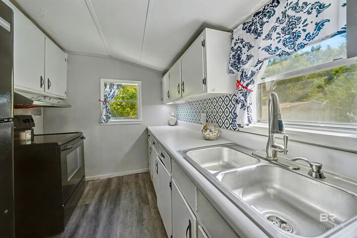 Property Photo: 209 W Magnolia Avenue AL 36535