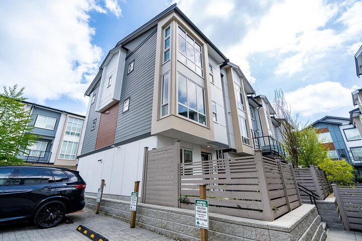 Property Photo: 7670 207 Street 52 BC V2Y 3N7