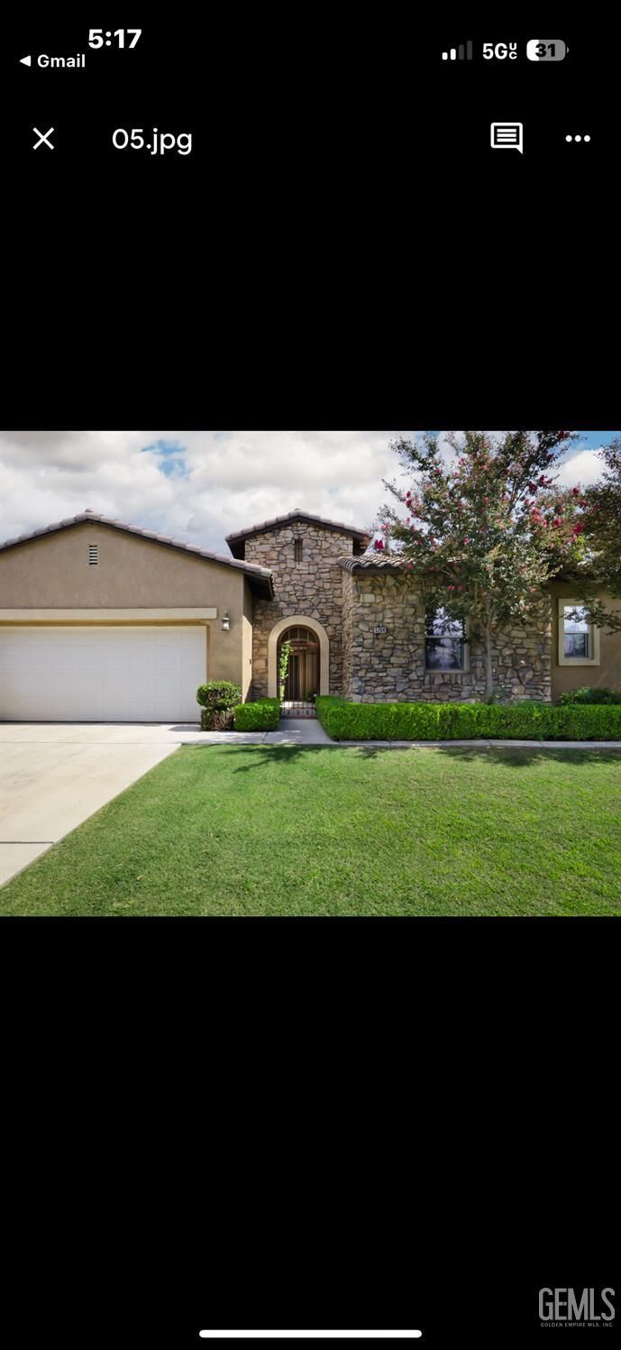 Property Photo: 5204 Boulder Creek Place CA 93312