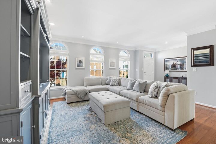 Property Photo:  21480 Trowbridge Square  VA 20147 