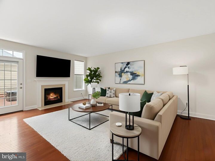 Property Photo: 23052 Sunbury Street VA 20148