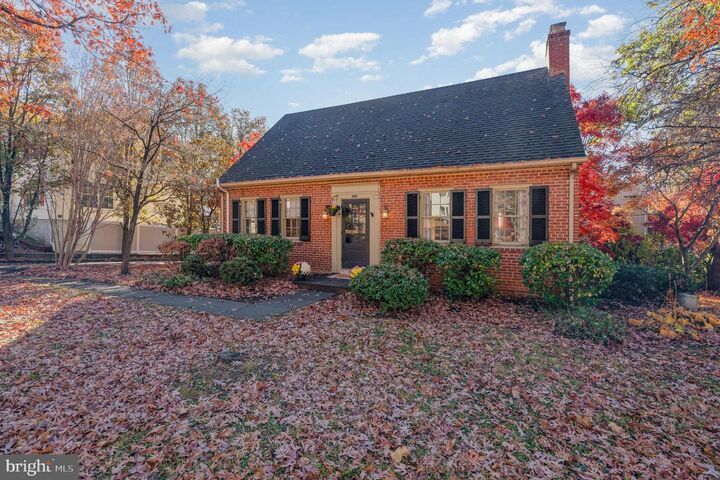 Property Photo: 109 W Seminary Avenue MD 21093