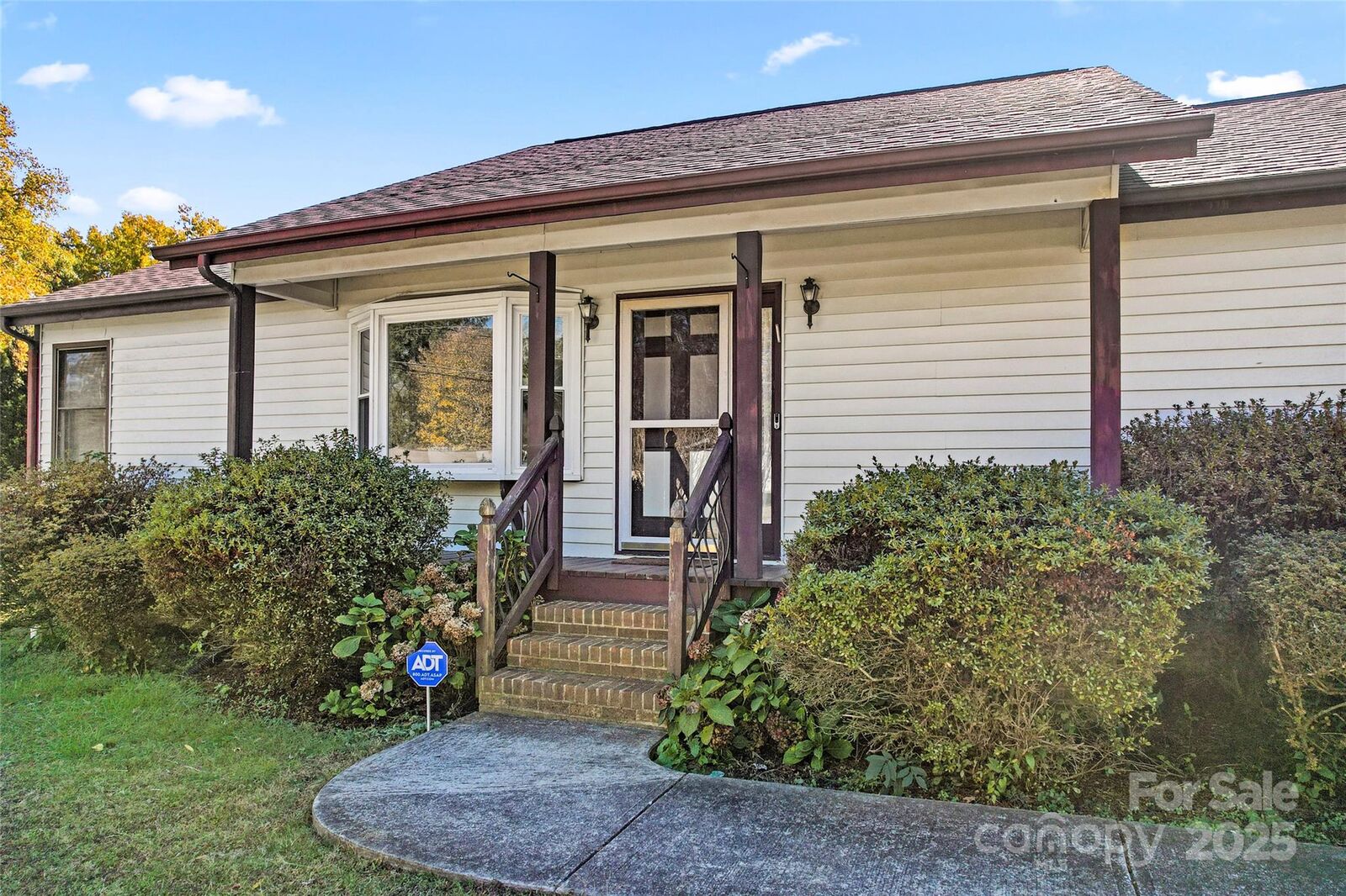 Property Photo: 304 Autumn Drive NC 28075