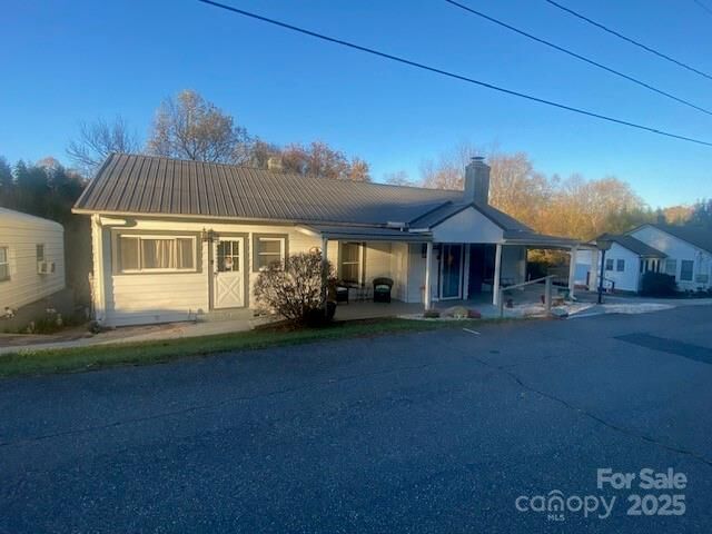 Property Photo:  111 Berry Street  NC 28655 