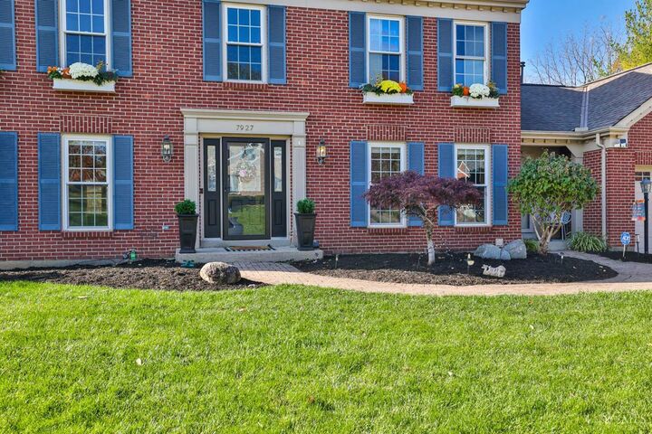 Property Photo:  7927 Surreywood Drive  OH 45052 