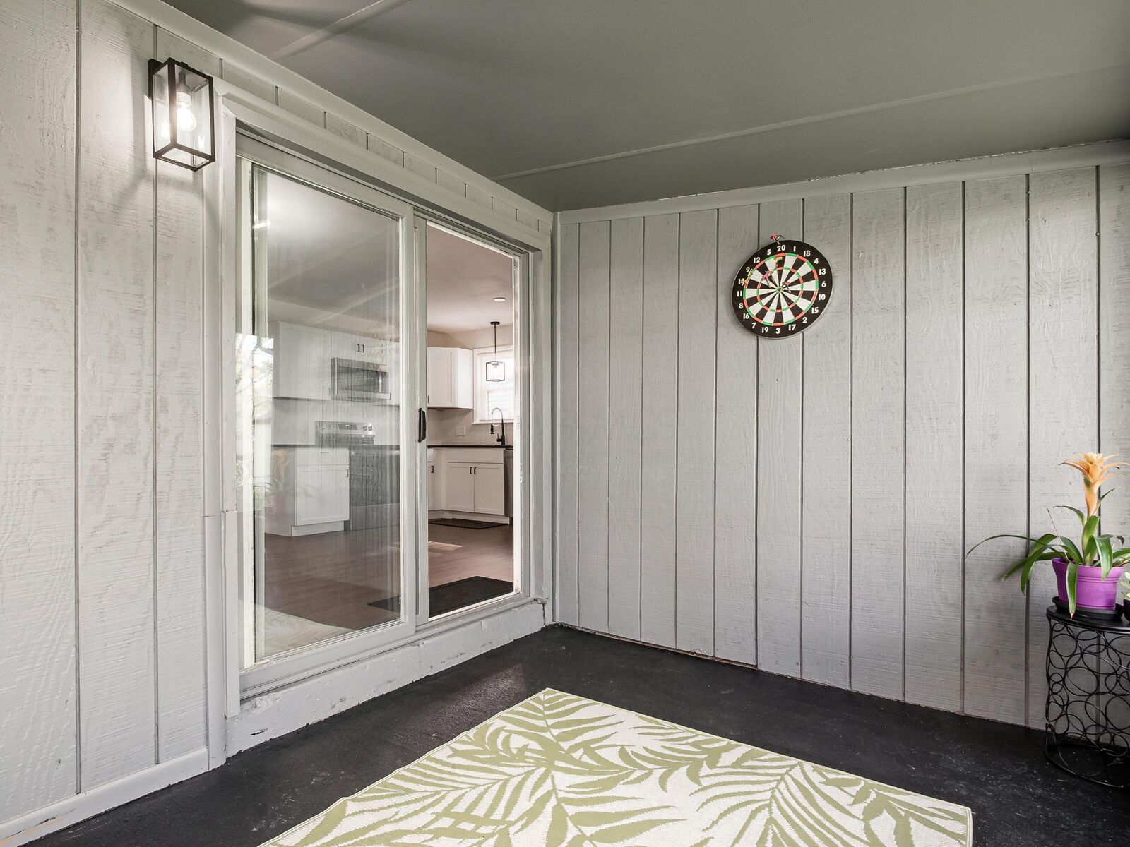 Property Photo: 1543 S Hamilton Road OH 43227