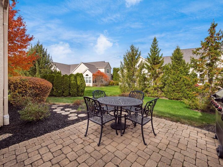 Property Photo:  210 Tinley Park Circle  OH 43015 