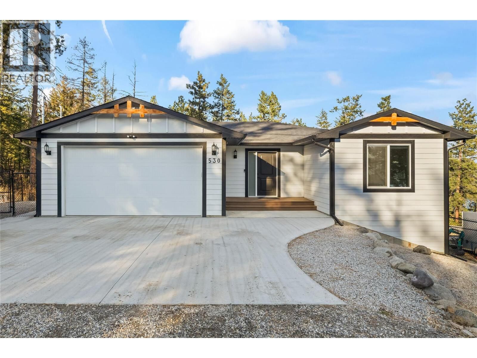Photo de la propriété: 530 Muir Road BC V1Z 3W1