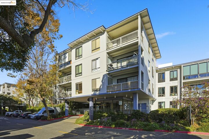 Property Photo: 2 Admiral Drive B276 CA 94608