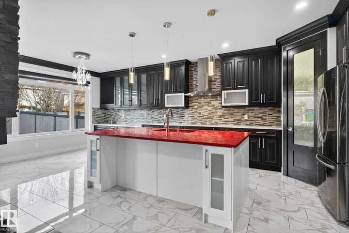 Property Photo: 8536 19 Avenue SW AB T6X 0R6