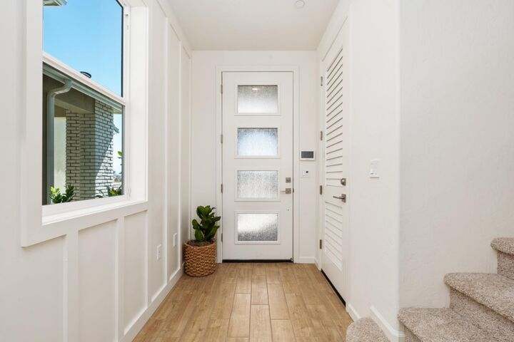 Property Photo: 1460 Redbrick Lane CA 93619