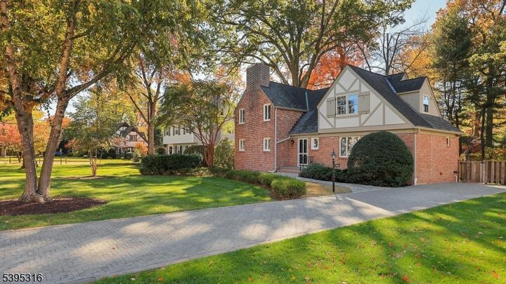 Property Photo: 310 Canterbury Rd NJ 07090