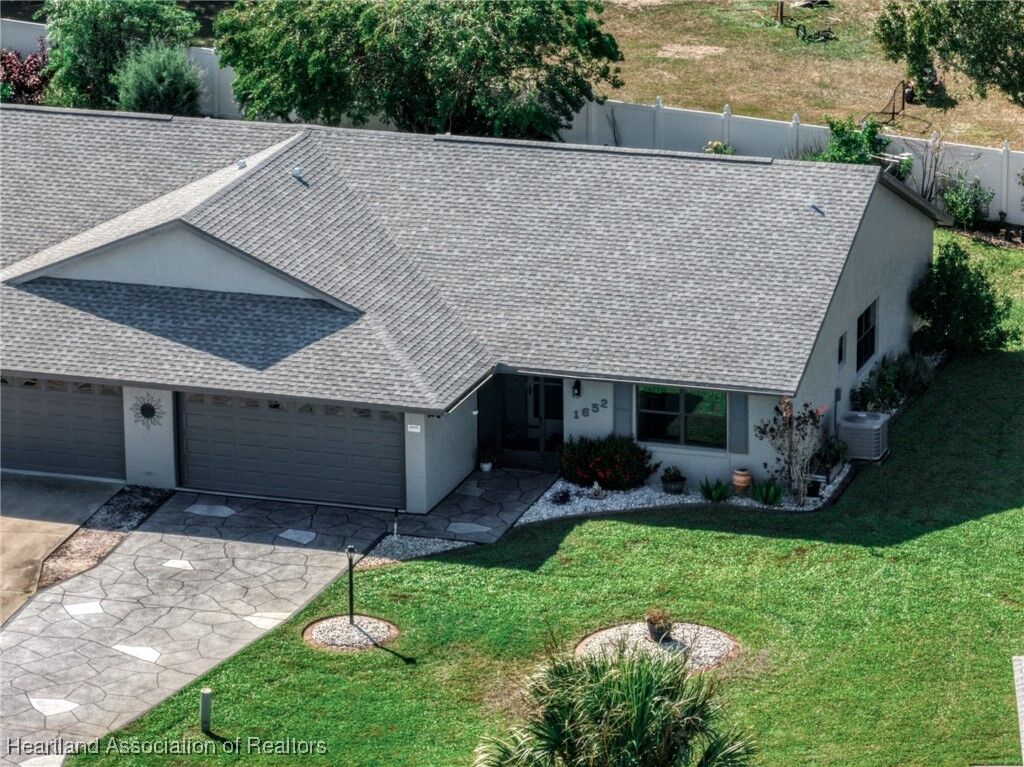 Property Photo:  1652 W Orangewood Court  FL 33825 