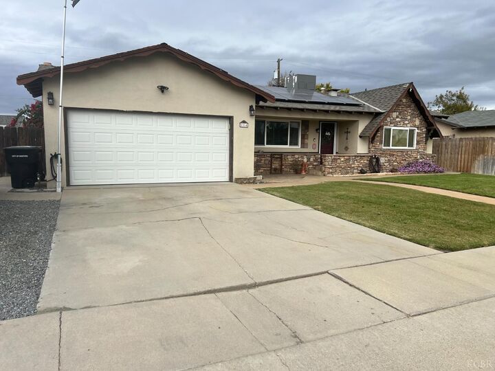 Property Photo: 254 W Earl Way CA 93230