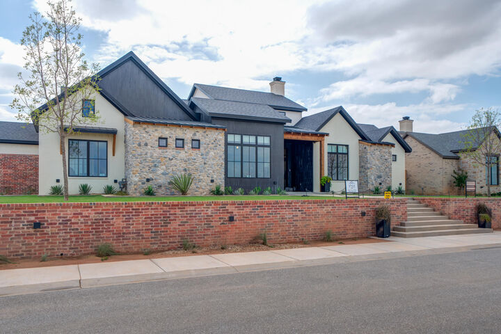 Property Photo: 4510 Zadar Avenue TX 79407