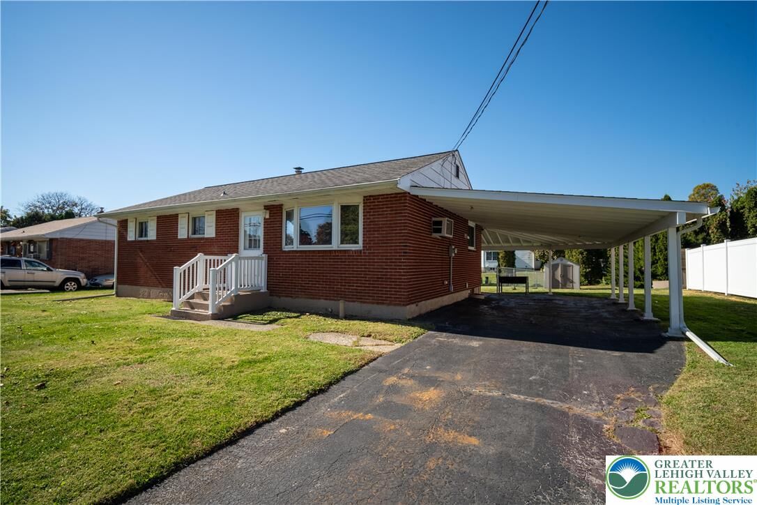 Property Photo: 1639 11th Street PA 18020