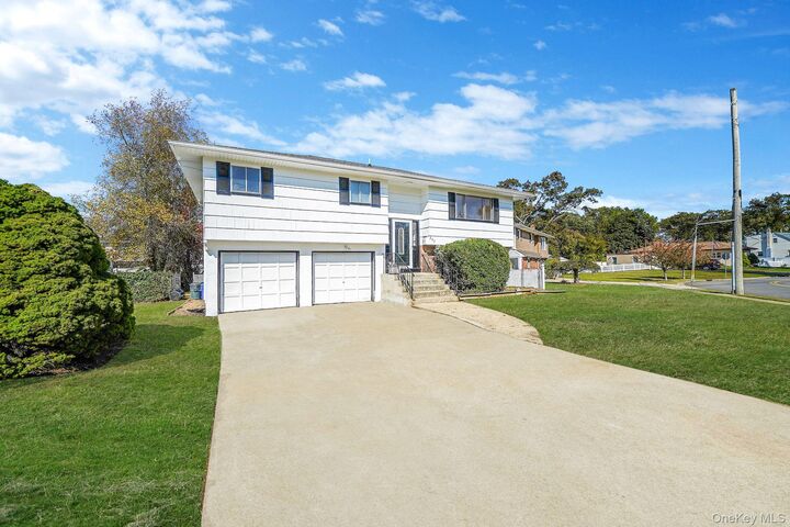 Property Photo: 265 Kellum Street NY 11704