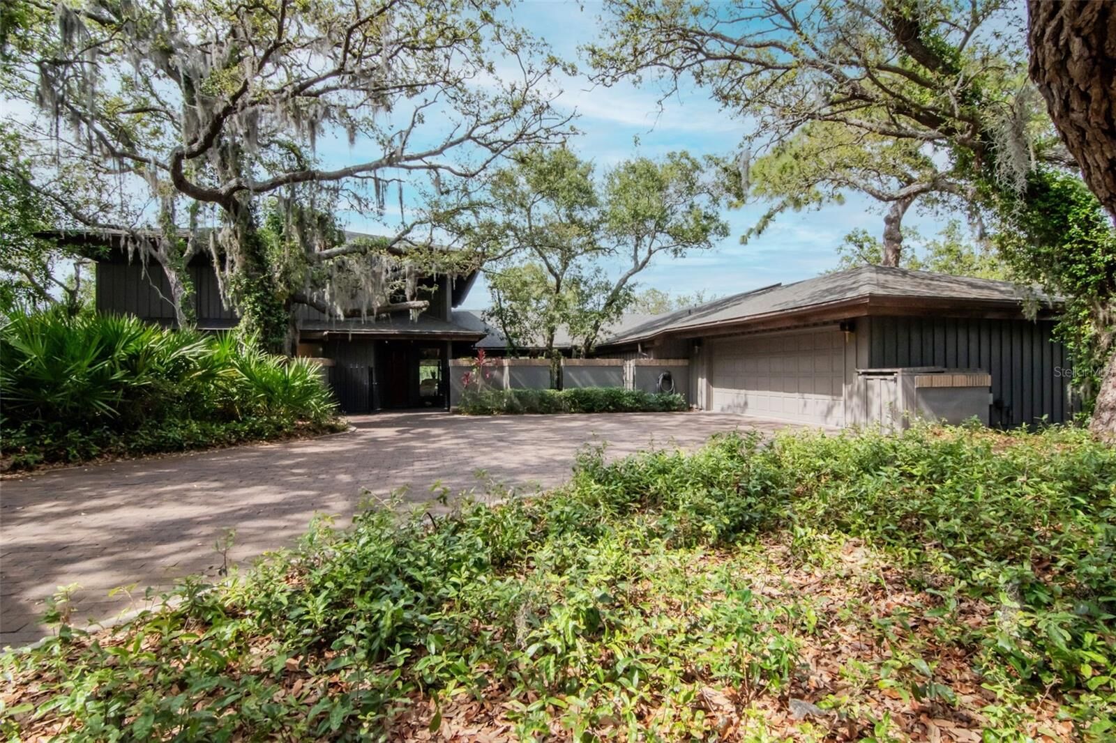 Property Photo:  1296 Weybridge Lane  FL 34698 