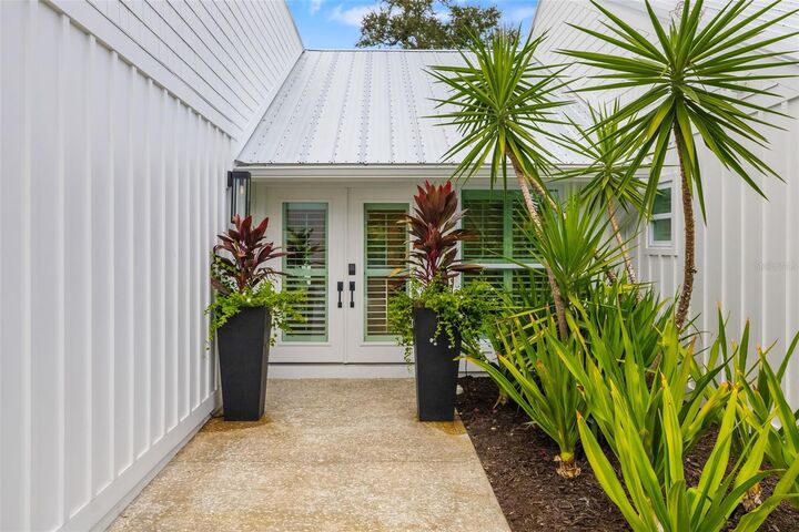 Property Photo: 1705 Field Road FL 34231