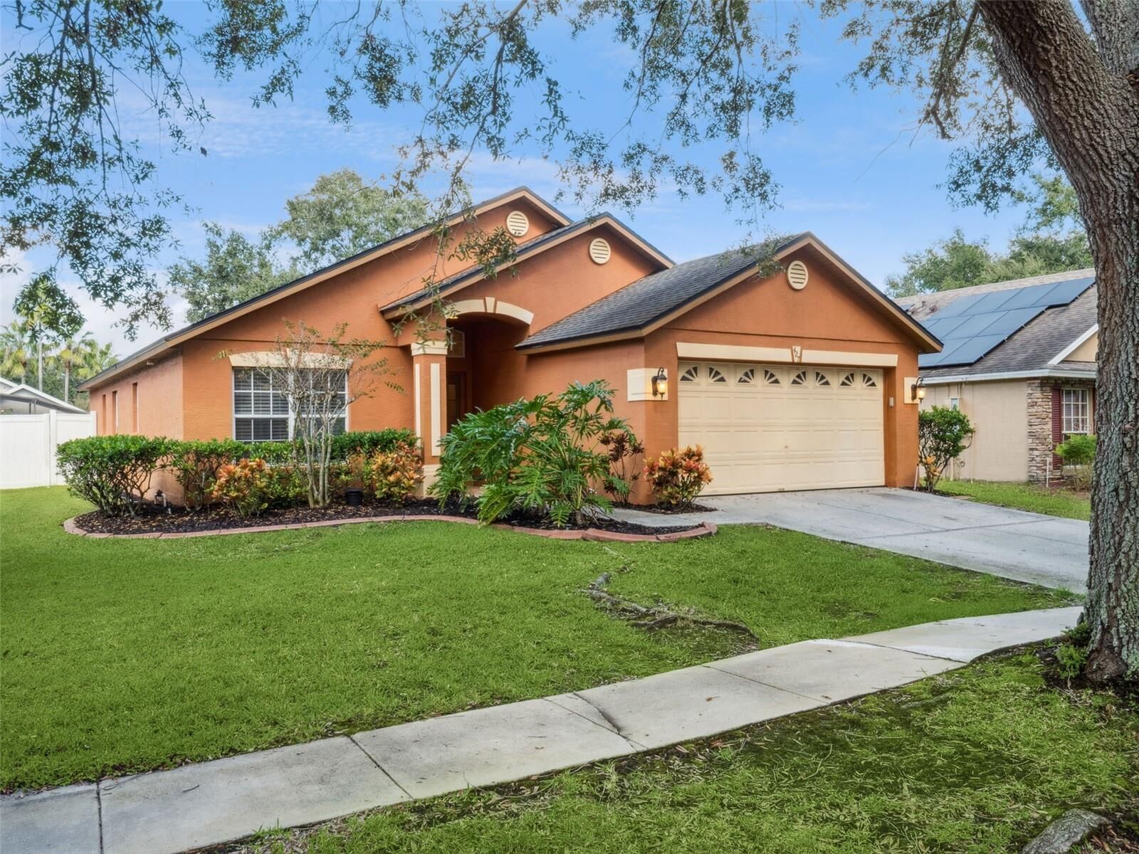 Property Photo:  427 Dunoon Street  FL 34761 