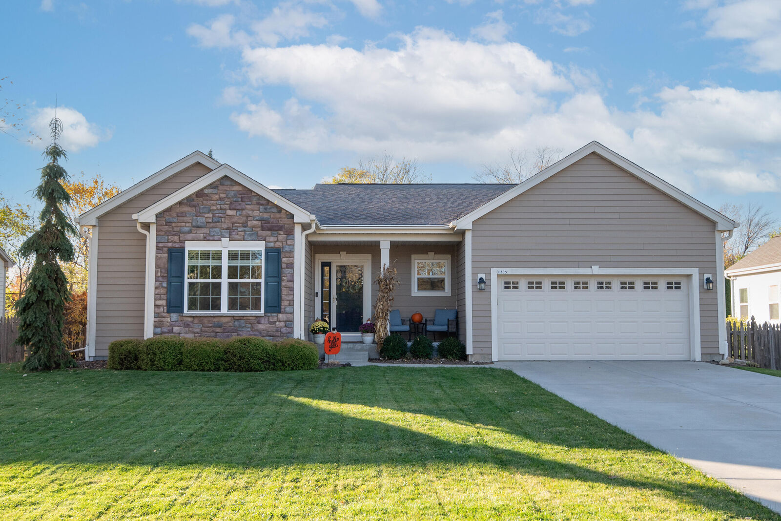 Property Photo:  1305 S Elm Grove Rd  WI 53005 