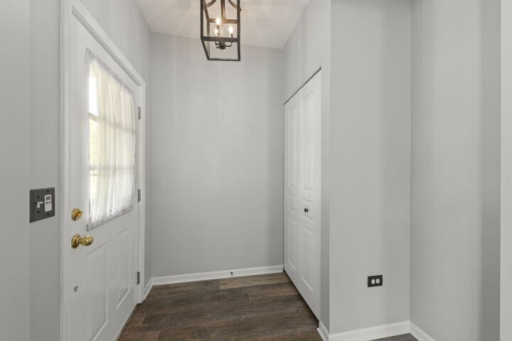 Property Photo: 3220 Bromley Lane IL 60502