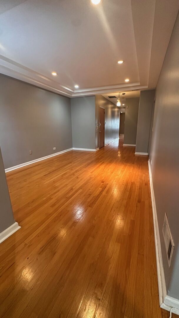 Property Photo:  6714 S Chappel Avenue 2  IL 60649 