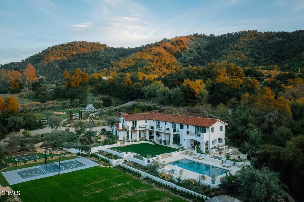 Property Photo: 13202 Ojai Road CA 93060