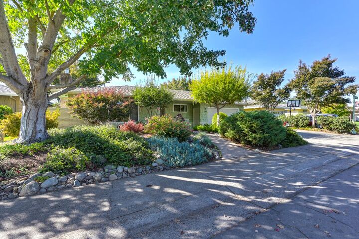 Property Photo: 5608 Sandburg Drive CA 95819