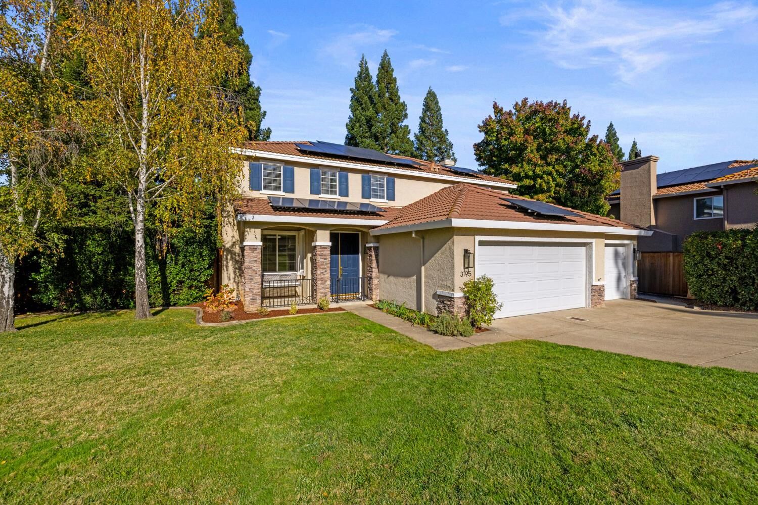 Property Photo:  3195 Melrose Way  CA 95762 