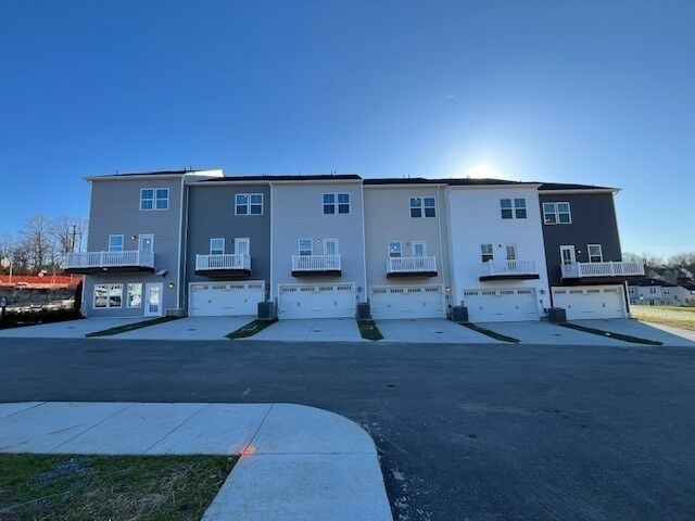 Property Photo:  306 Poplar Loop  TN 37013 