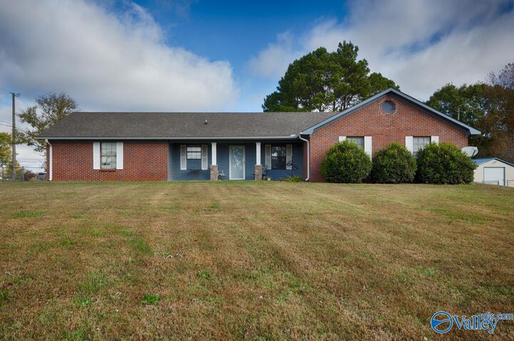 Property Photo: 197 Silverwood Lane NE AL 35750