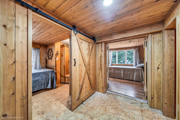 Property Photo: 242 Larch Ln WA 99119