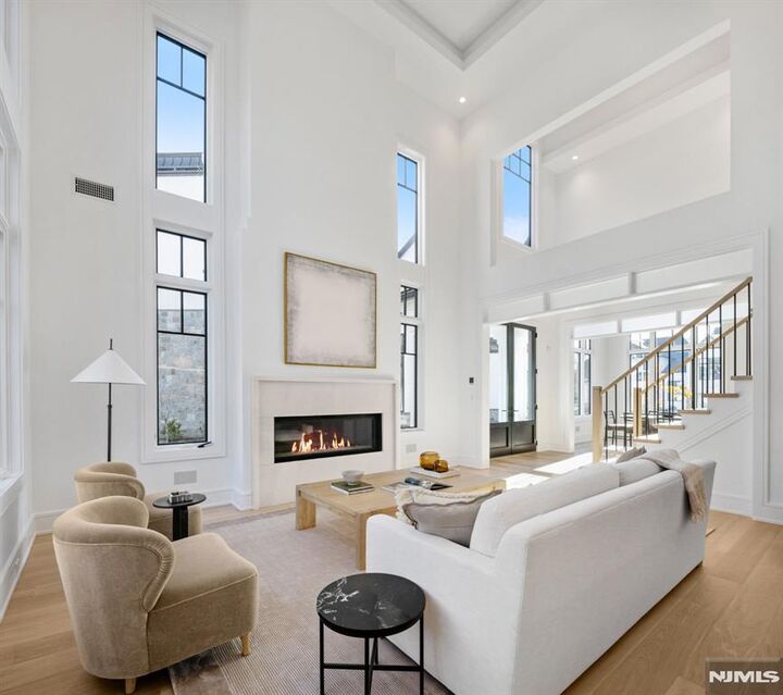 Property Photo: 11 Stone Bridge Court NJ 07627