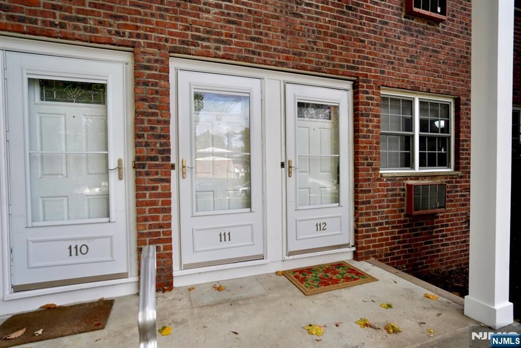 Property Photo:  111 Washington Drive  NJ 07446 