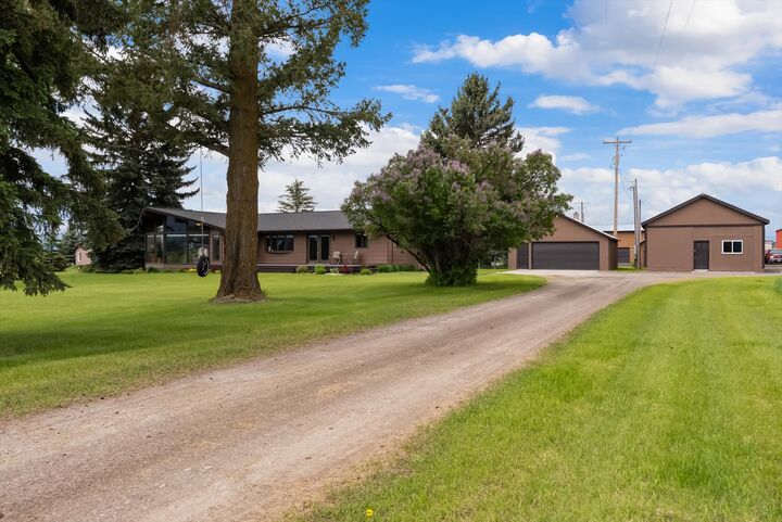 Property Photo: 1020 Middle Road MT 59912