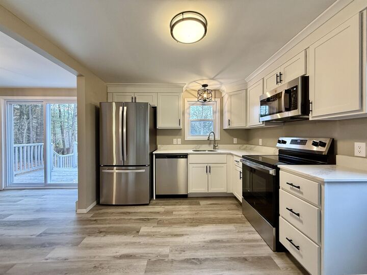 Property Photo:  8 Kelly Lane  NH 03253 