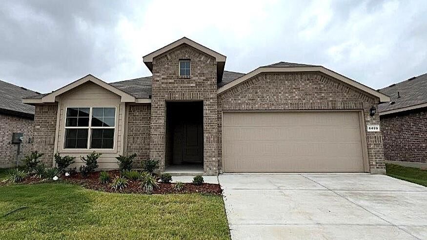 Property Photo: 8409 Coffee Springs Drive TX 76131
