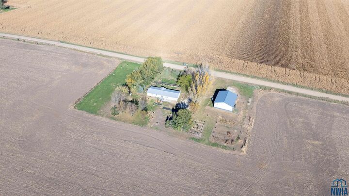 Property Photo:  1572 290th Street  IA 51052 