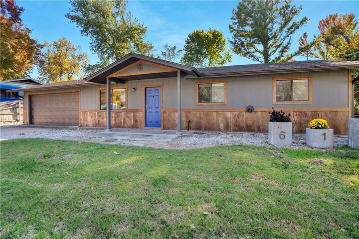 Property Photo: 610 10th Street AR 72712