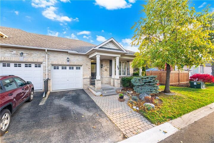 Property Photo: 2243 Turnberry Road 38 ON L7M 4S6