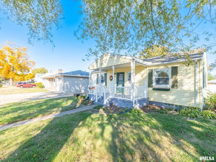 Property Photo: 1410 N Capitol Street IL 61554