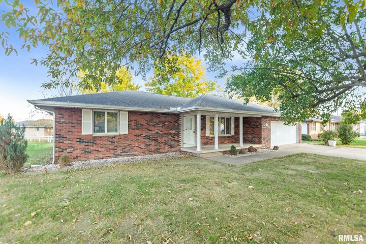 629 Oakdale Drive  Centralia IL 62801-4428 photo